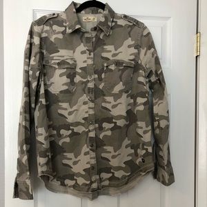 Brand new with tags❗️Camo button up jacket